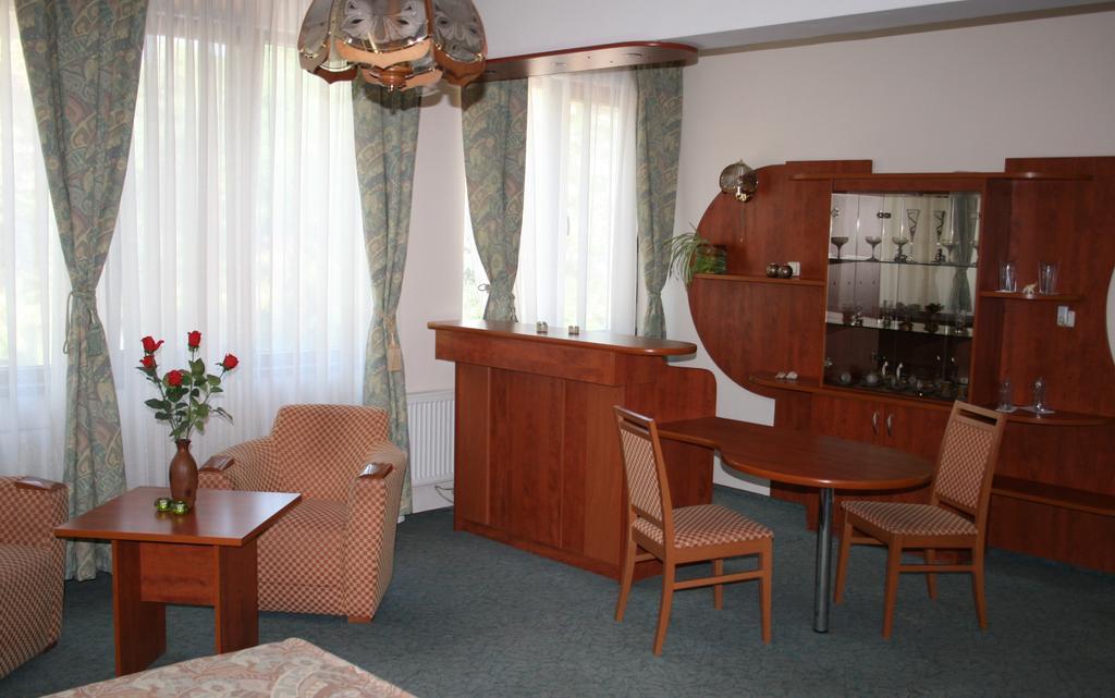 Hotel Nicol Φιλιππούπολη Εξωτερικό φωτογραφία